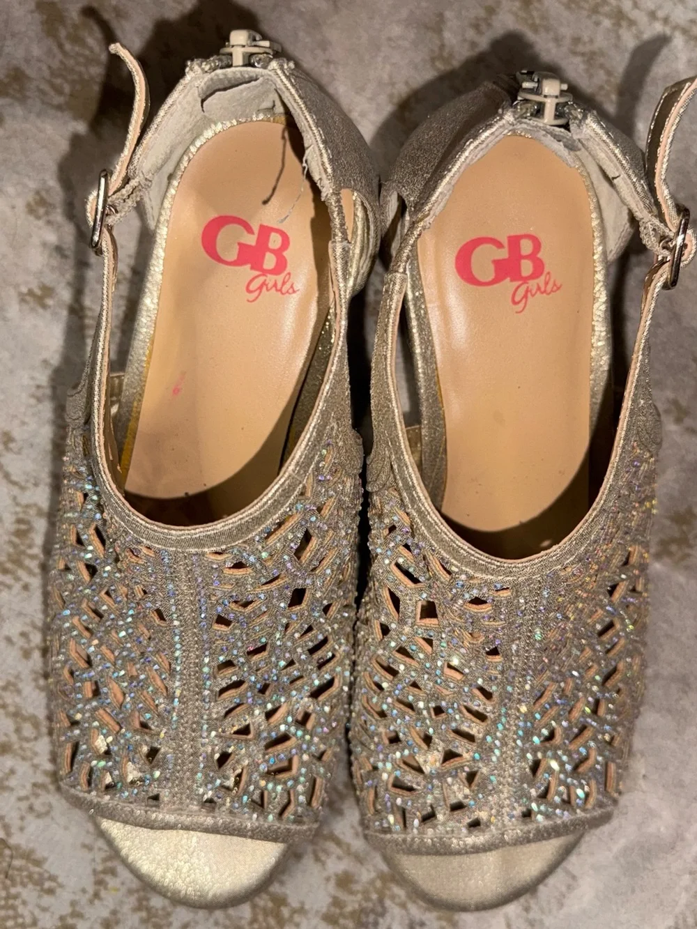 GB Girls Gold Glitter Dress Shoes - size 3